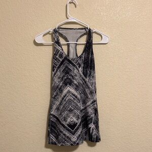 Lululemon Black and White Women's Top